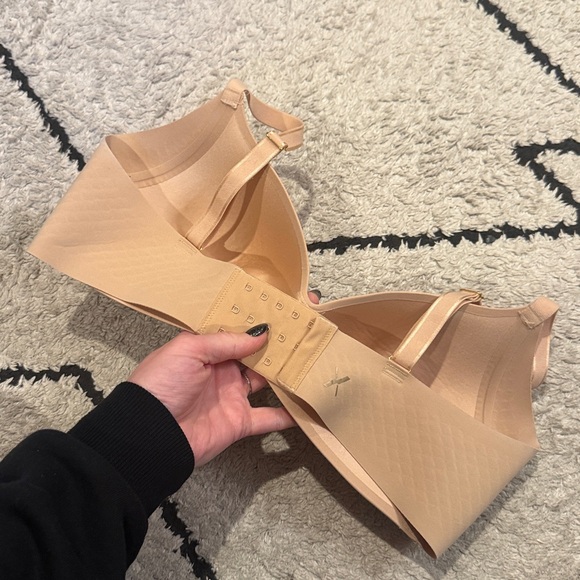 knix wing woman Seamless Nude Wireless Bra - Light Tan - Picture 2 of 4